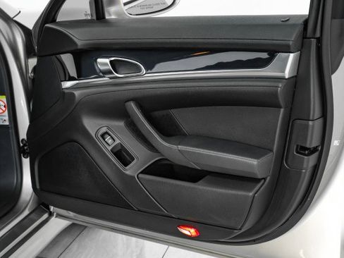Used 2010 Porsche Panamera S RWD image 43