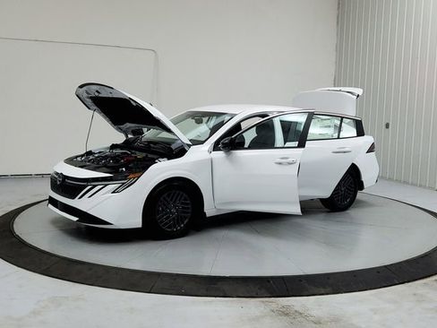 New 2026 Nissan Sentra SV w/ SV Convenience Package FWD image 11