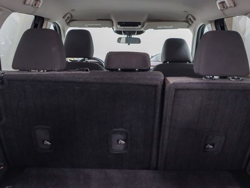 Used 2023 Nissan Rogue SV image 28