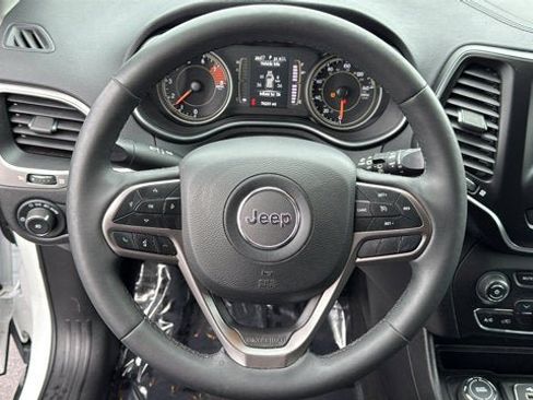 Used 2021 Jeep Cherokee Latitude Lux AWD/4WD image 12