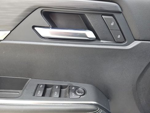 Used 2025 GMC Acadia Elevation image 29