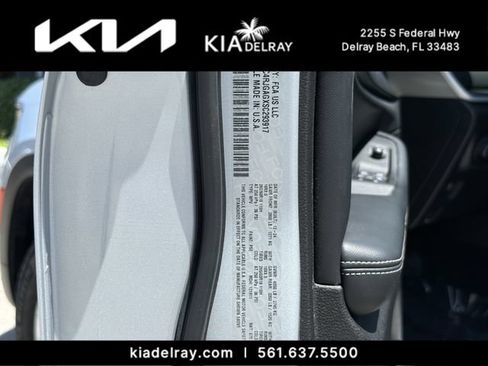 Used 2025 Jeep Grand Cherokee Laredo X w/ Luxury Tech Group I RWD image 35
