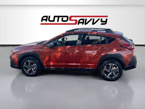 Used 2024 Subaru Crosstrek 2.0i Premium w/ Crosstrek Mirror Package AWD/4WD image 4