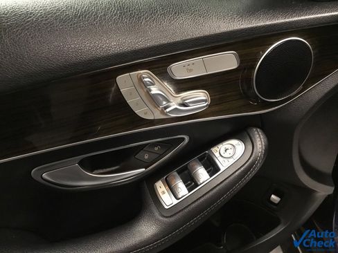 Used 2018 Mercedes-Benz C 300 4MATIC Sedan image 20