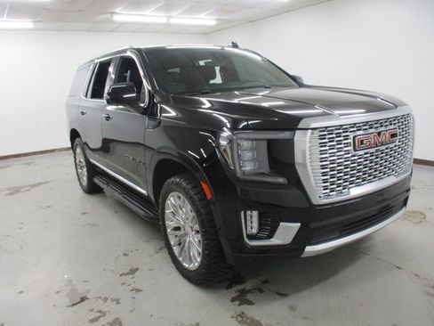 Certified 2024 GMC Yukon Denali w/ Advanced Technology Package AWD/4WD image 1