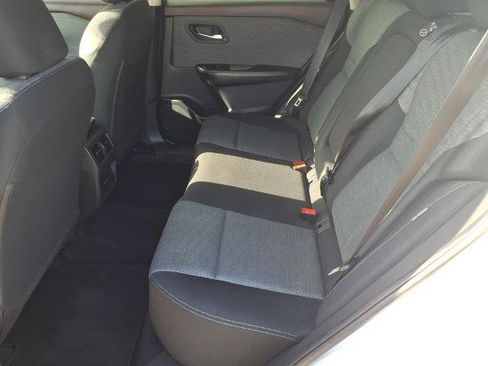 Certified 2023 Nissan Rogue SV FWD image 13