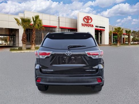 Used 2015 Toyota Highlander Limited Platinum image 6