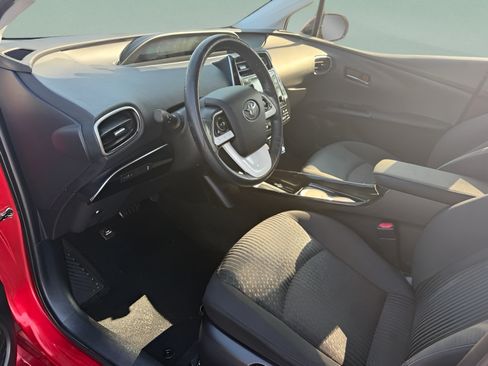 Used 2016 Toyota Prius Four FWD image 9