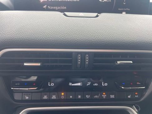 Used 2025 MAZDA CX-70 3.3 Turbo w/ Preferred Package AWD/4WD image 42