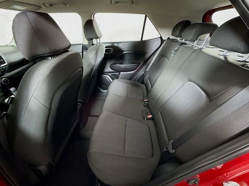 Certified 2022 Hyundai Venue SE image 24