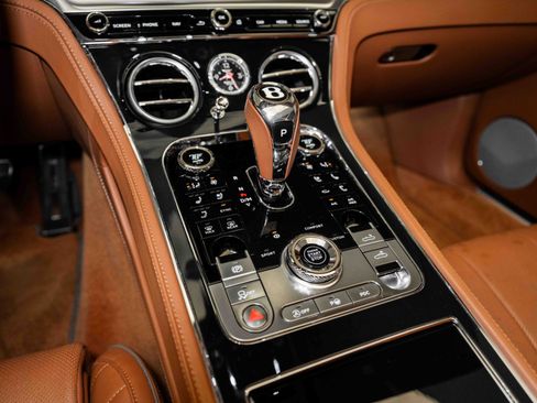 Used 2020 Bentley Continental GT image 26