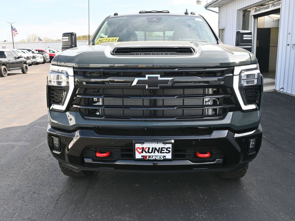 Used 2025 Chevrolet Silverado 3500 LTZ w/ LTZ Plus Package AWD/4WD image 14