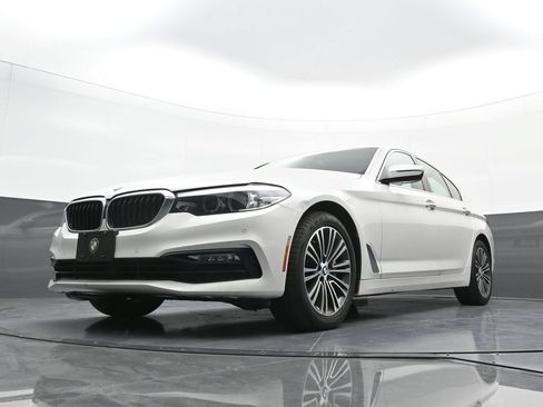 Used 2018 BMW 530i xDrive AWD/4WD image 23