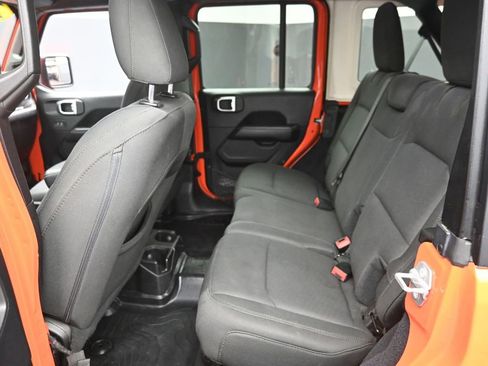 Used 2018 Jeep Wrangler Unlimited Sahara w/ Dual Top Group image 11