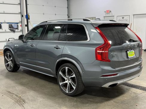 Used 2018 Volvo XC90 T6 Momentum w/ Convenience Package image 16