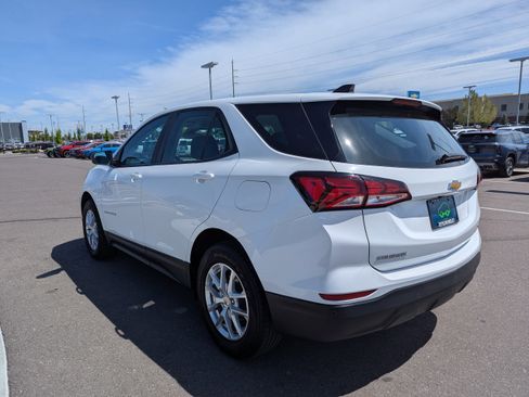 Certified 2022 Chevrolet Equinox LS w/ LPO, Floor Liner Package AWD/4WD image 31