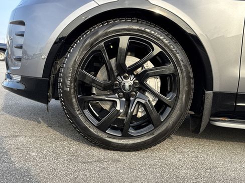 Used 2023 Land Rover Discovery S R-Dynamic image 13