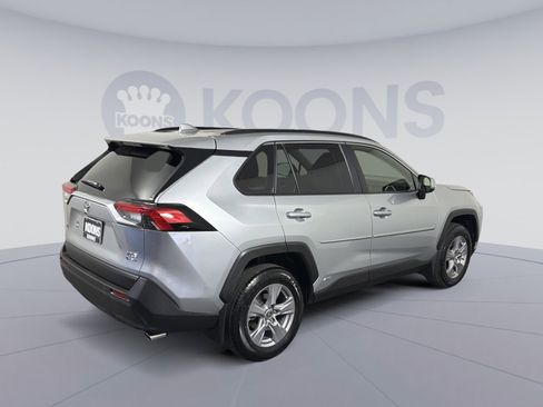 Used 2025 Toyota RAV4 XLE image 7