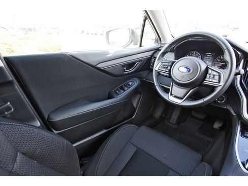 Certified 2025 Subaru Outback Premium image 8