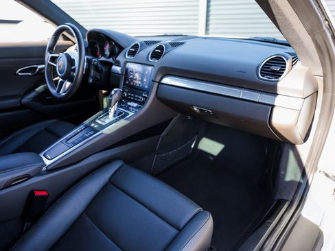 Certified 2018 Porsche 718 Cayman S image 27