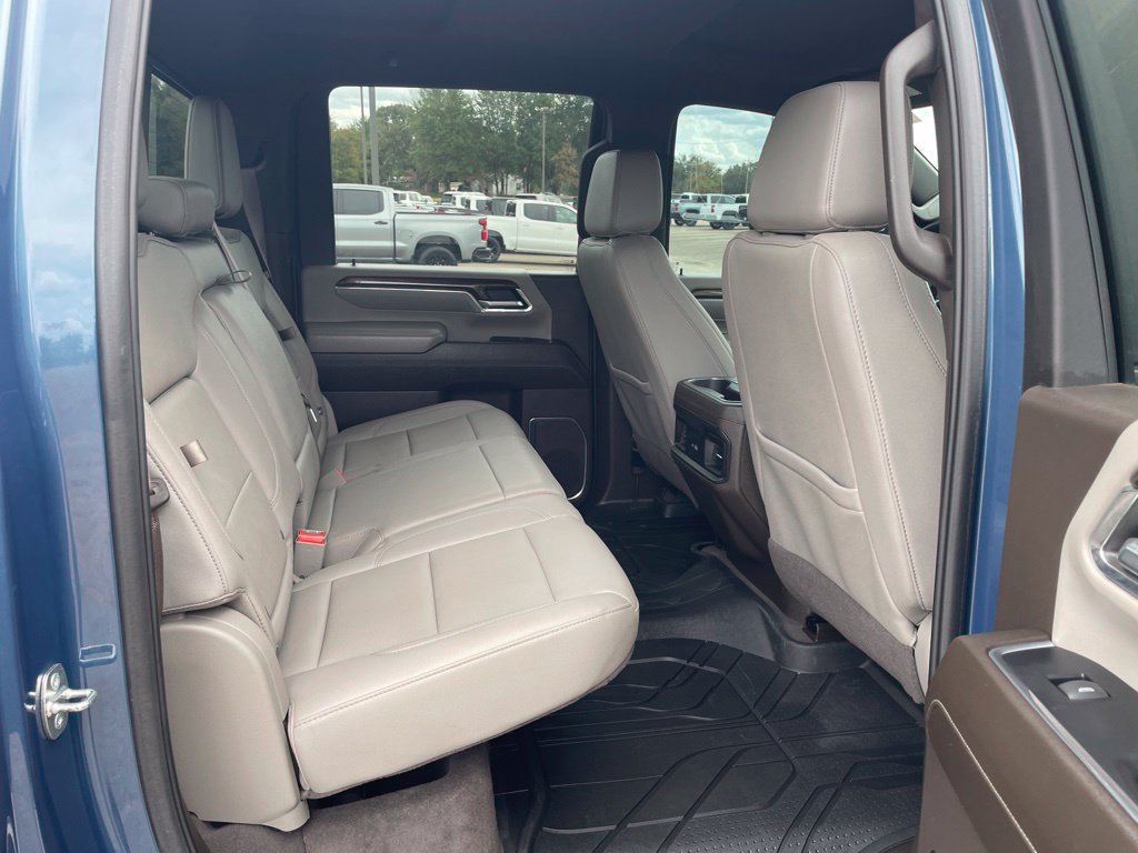 Used 2024 Chevrolet Silverado 3500 LT w/ Texas Edition AWD/4WD image 37