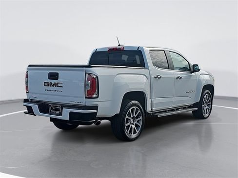 Certified 2022 GMC Canyon Denali image 3