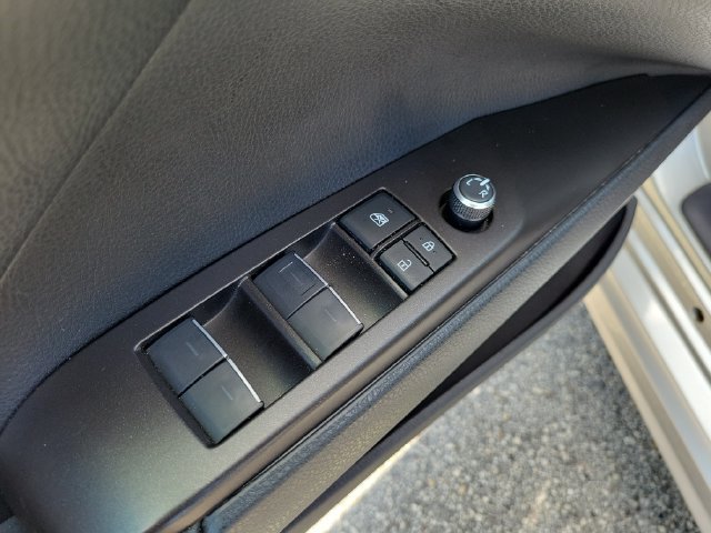 Used 2024 Toyota Camry XSE FWD image 17