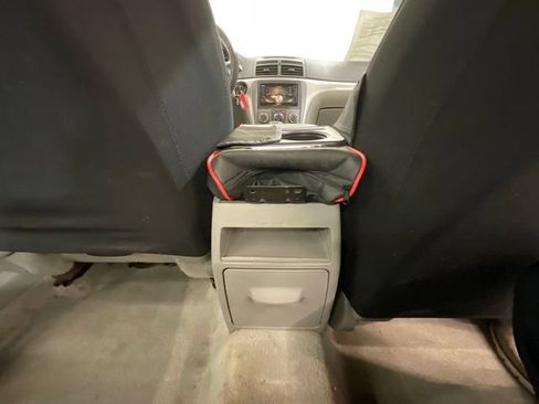 Used 2009 Saturn Aura XE FWD image 25