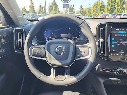 Certified 2024 Volvo XC40 B5 Ultimate w/ Protection Package Premier AWD/4WD image 24