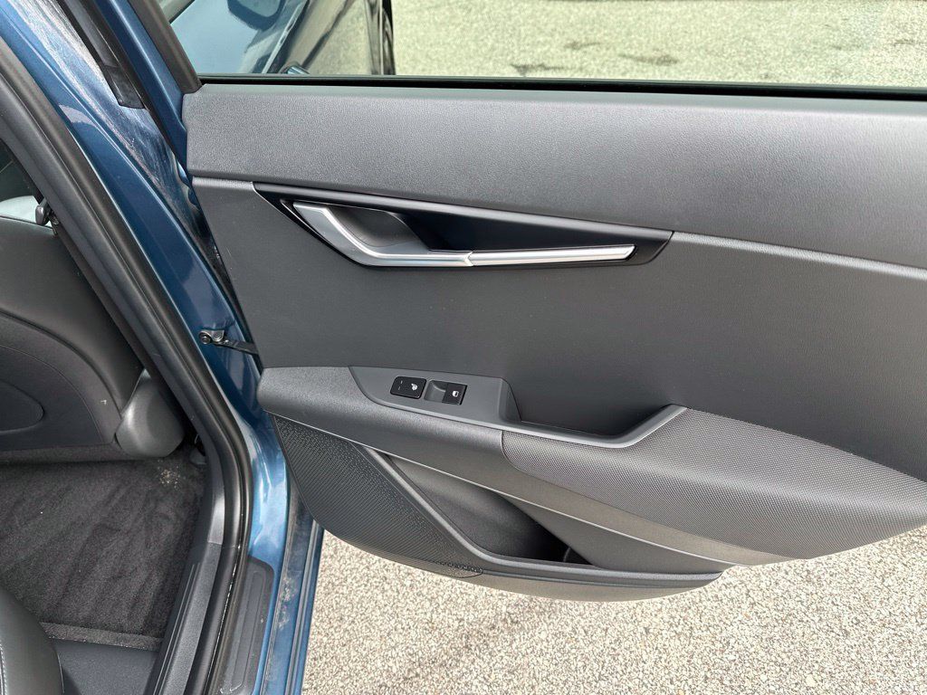 Used 2024 Kia Niro Wind w/ Wind Preserve Package FWD image 19