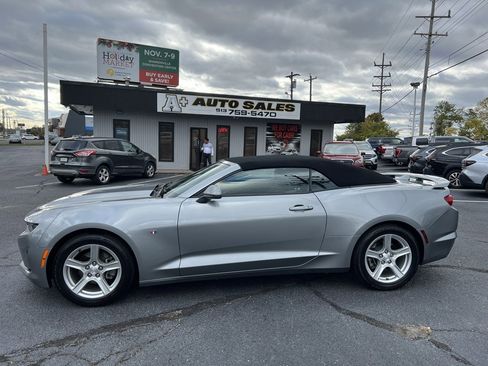 Used 2023 Chevrolet Camaro LT image 1