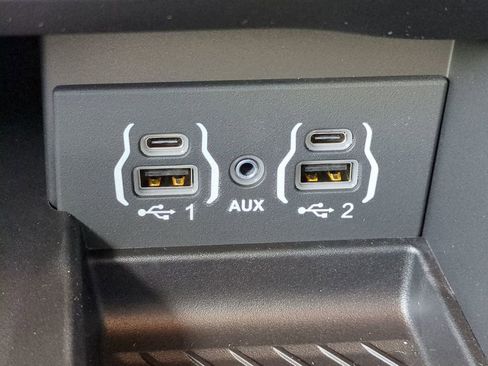 New 2025 Chrysler Pacifica Limited image 25