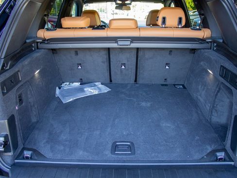 Used 2025 BMW X5 M60i w/ Climate Comfort Package image 23