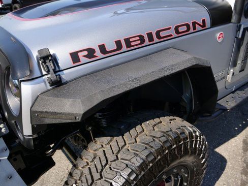 Used 2017 Jeep Wrangler Rubicon AWD/4WD image 18