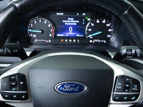 Used 2021 Ford Explorer XLT AWD/4WD image 16