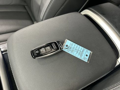 Used 2025 Audi Q7 3.0T Premium Plus AWD/4WD image 12