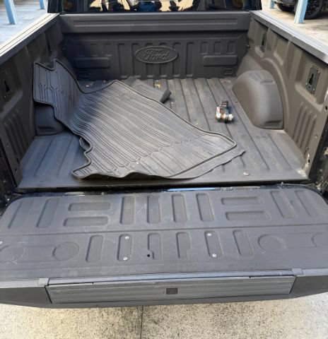 Used 2018 Ford F150 Platinum w/ Equipment Group 701A Luxury AWD/4WD image 28