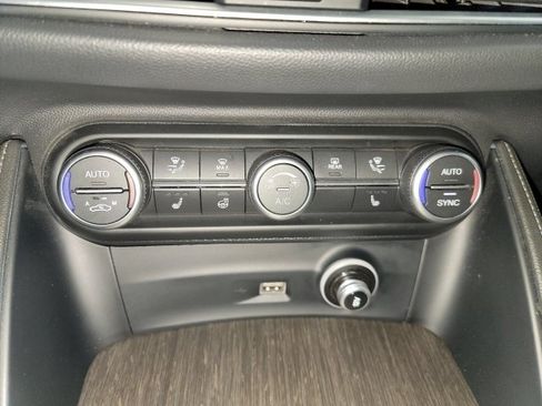 Used 2021 Alfa Romeo Stelvio Ti AWD/4WD image 21