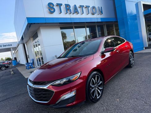Used 2024 Chevrolet Malibu RS FWD image 1