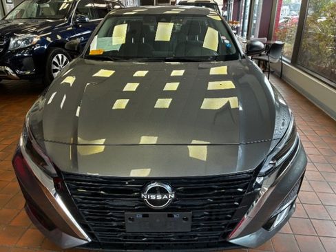 Used 2024 Nissan Altima 2.5 S FWD image 6