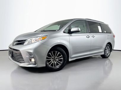 Used 2018 Toyota Sienna XLE