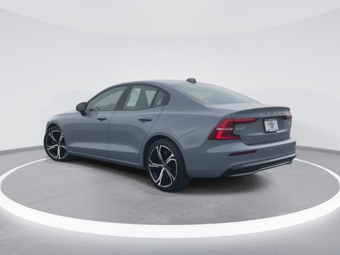 Used 2024 Volvo S60 B5 Core w/ Climate Package AWD/4WD image 7