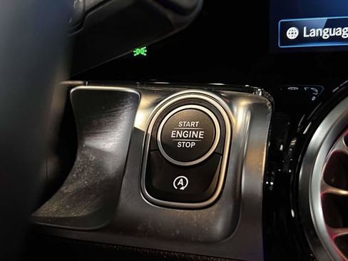 Certified 2023 Mercedes-Benz GLB 250 4MATIC image 29