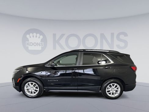 Used 2023 Chevrolet Equinox LT image 2