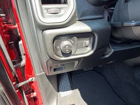 New 2026 RAM 1500 Express AWD/4WD image 29