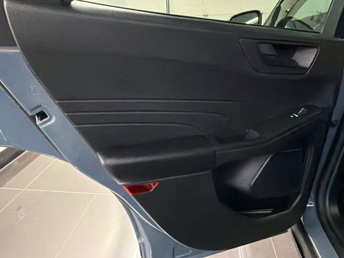 Certified 2025 Ford Escape Active AWD/4WD image 31