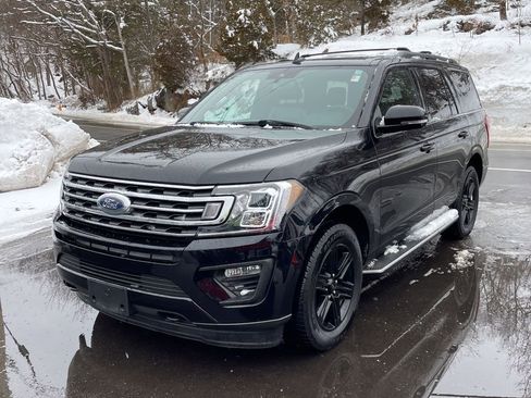 Used 2021 Ford Expedition XLT image 2