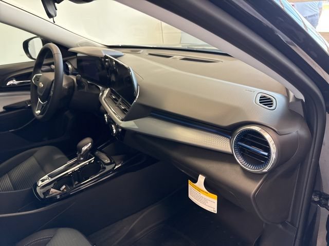 New 2026 Chevrolet Trax LT w/ Driver Confidence Package FWD image 23