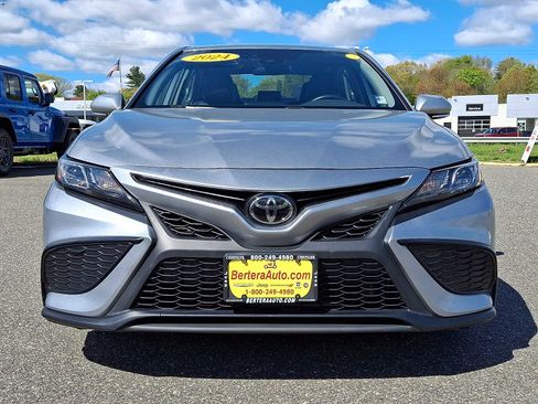 Used 2024 Toyota Camry SE FWD image 2