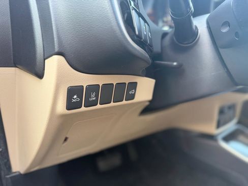 Used 2020 Mitsubishi Outlander SEL FWD image 21